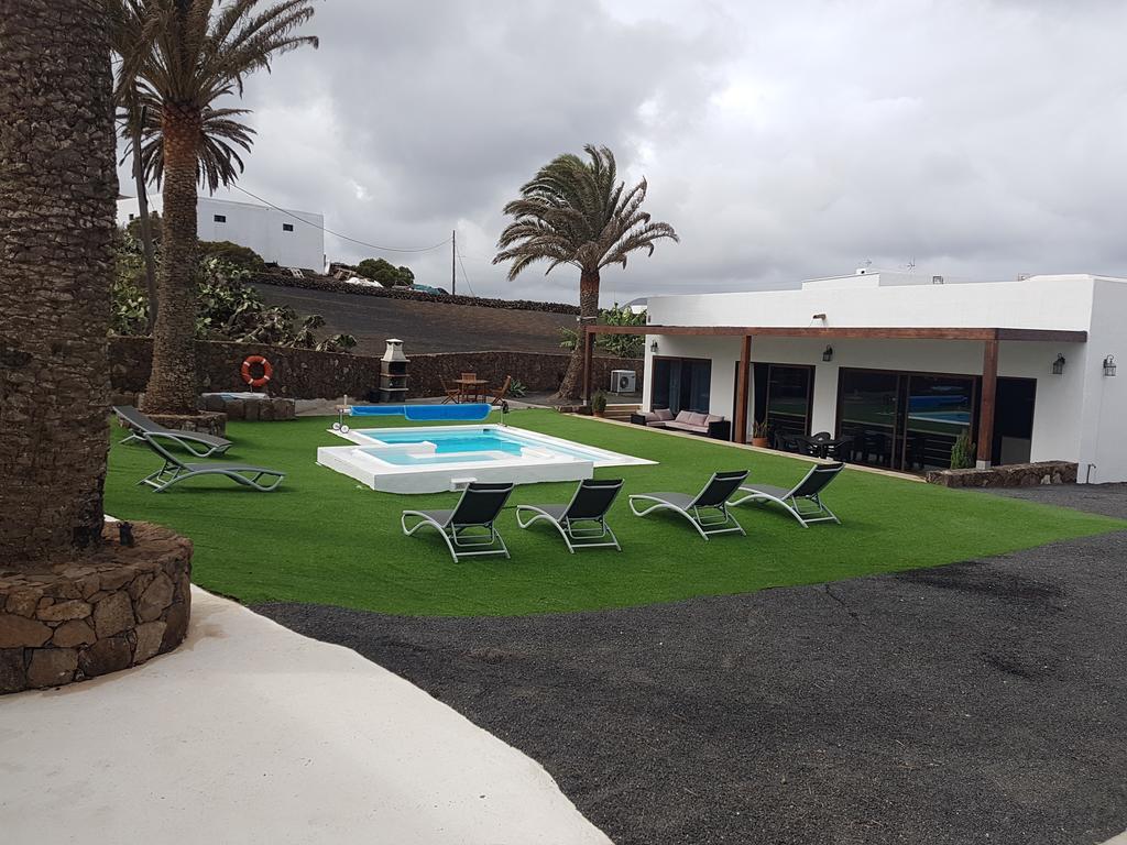 Hotelito Rural Flor De Timanfaya Тинахо Экстерьер фото